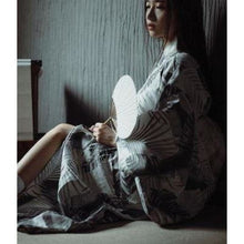 Charger l'image dans la galerie, Kimono traditionnel ´Karma´ Kimono Femme Kimonojaponais
